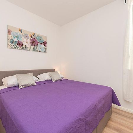 Villa Eni Apartments 2 マンドレ エクステリア 写真