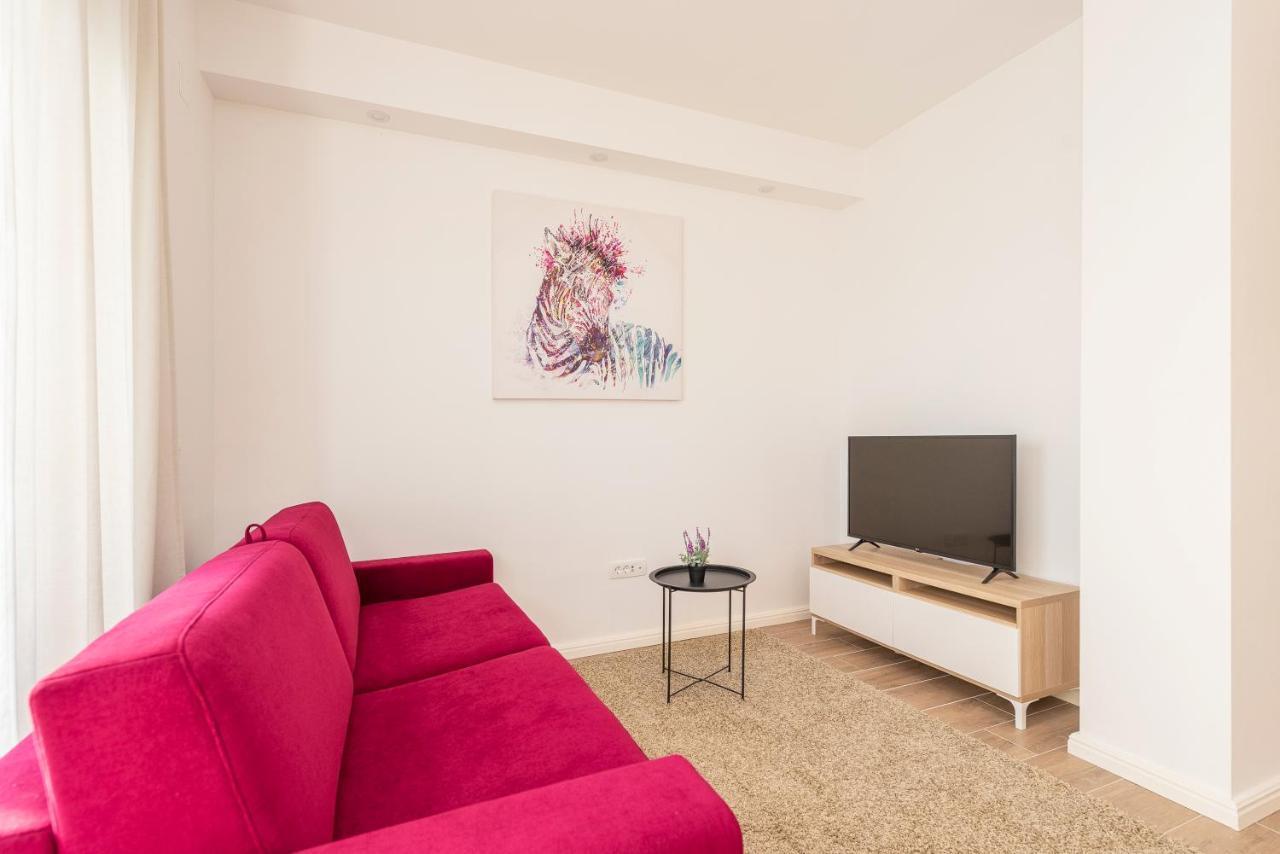 Villa Eni Apartments 2 マンドレ エクステリア 写真