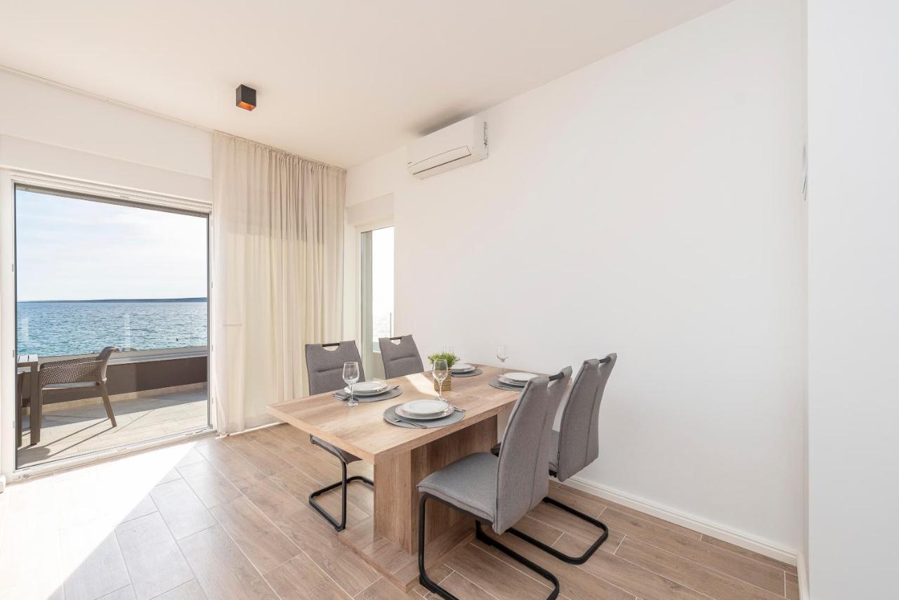 Villa Eni Apartments 2 マンドレ エクステリア 写真