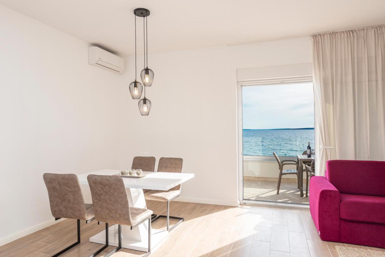 Villa Eni Apartments 2 マンドレ エクステリア 写真