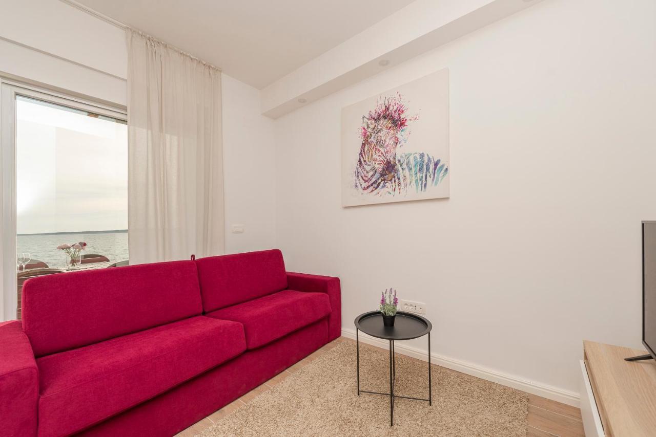 Villa Eni Apartments 2 マンドレ エクステリア 写真