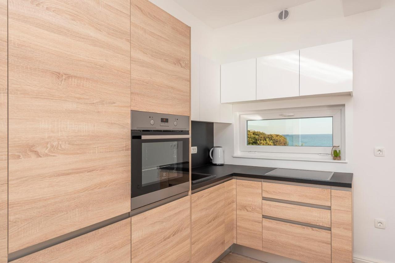 Villa Eni Apartments 2 マンドレ エクステリア 写真