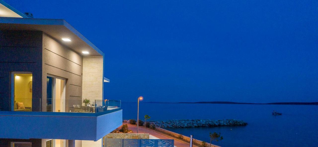 Villa Eni Apartments 2 マンドレ エクステリア 写真